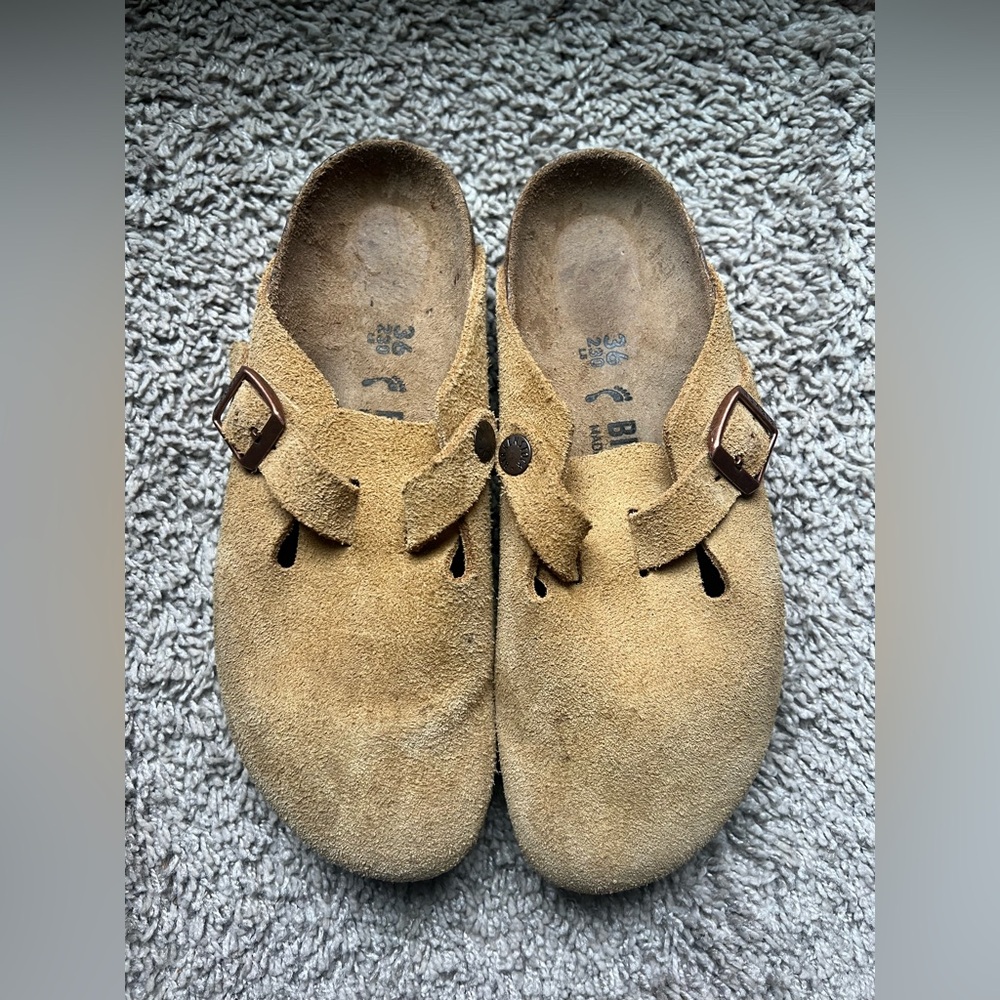 Birkenstock Boston Suede Clogs Latte Size 36 Women’s 6